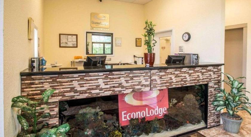 Quality Inn Селебрейшн Экстерьер фото